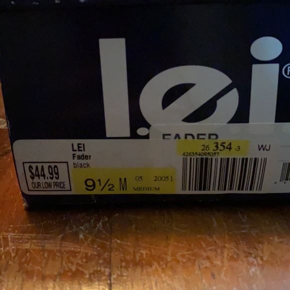 LEI new in box sandals black “fader” - Picture 8 of 8